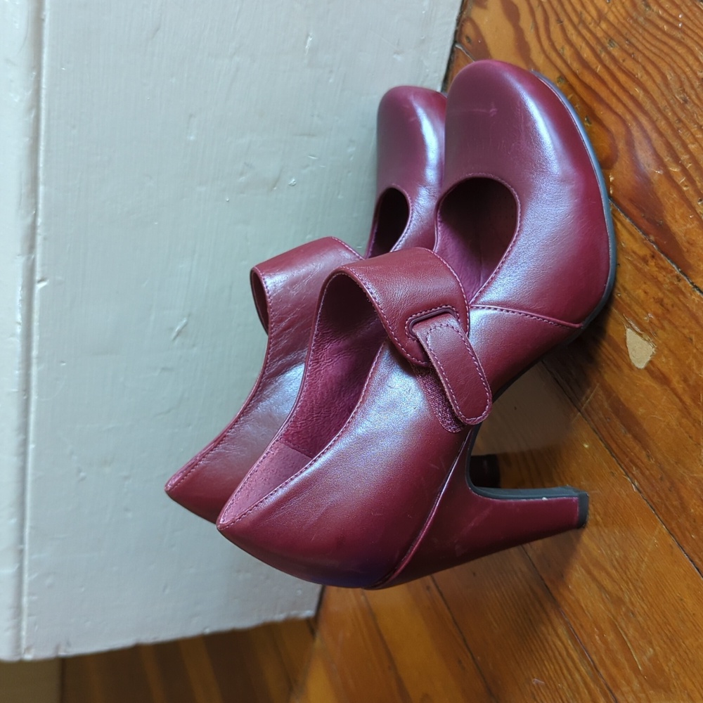 Tsubo leather high-heeled Mary Janes size 5